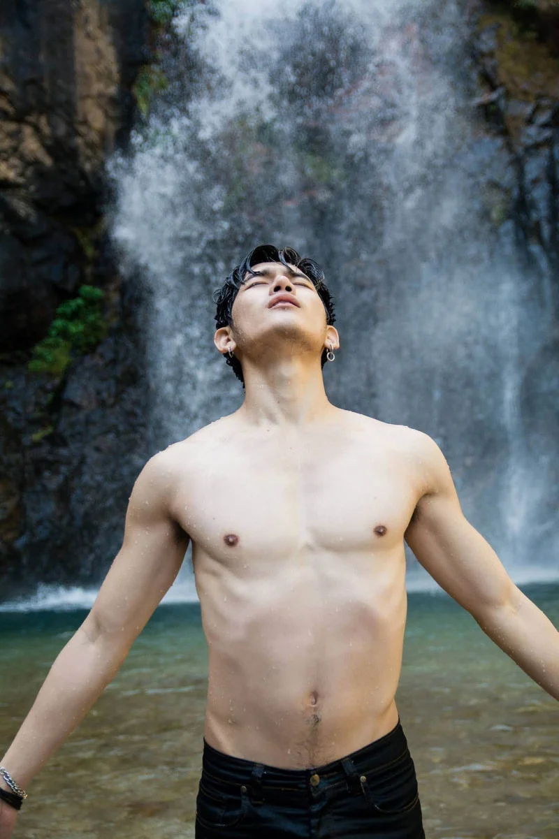 THUETHONG | 写真