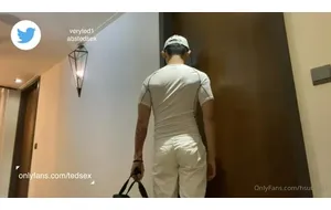 极白郎演绎外卖小哥送货被欺 | 视频
