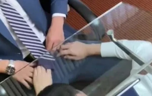 新鲜社畜-身寸T里喂零吃 | 视频